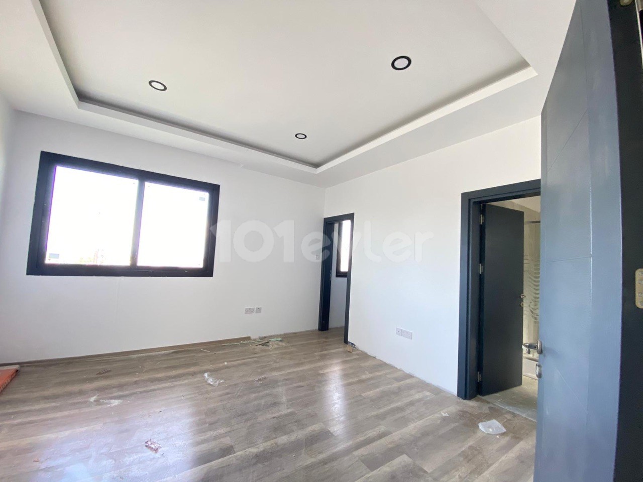 Erdbebensichere Stahlkonstruktion 3+1 280 m2 Villa mit Meerblick und riesigem Garten in Alsancak, Kyrenia 