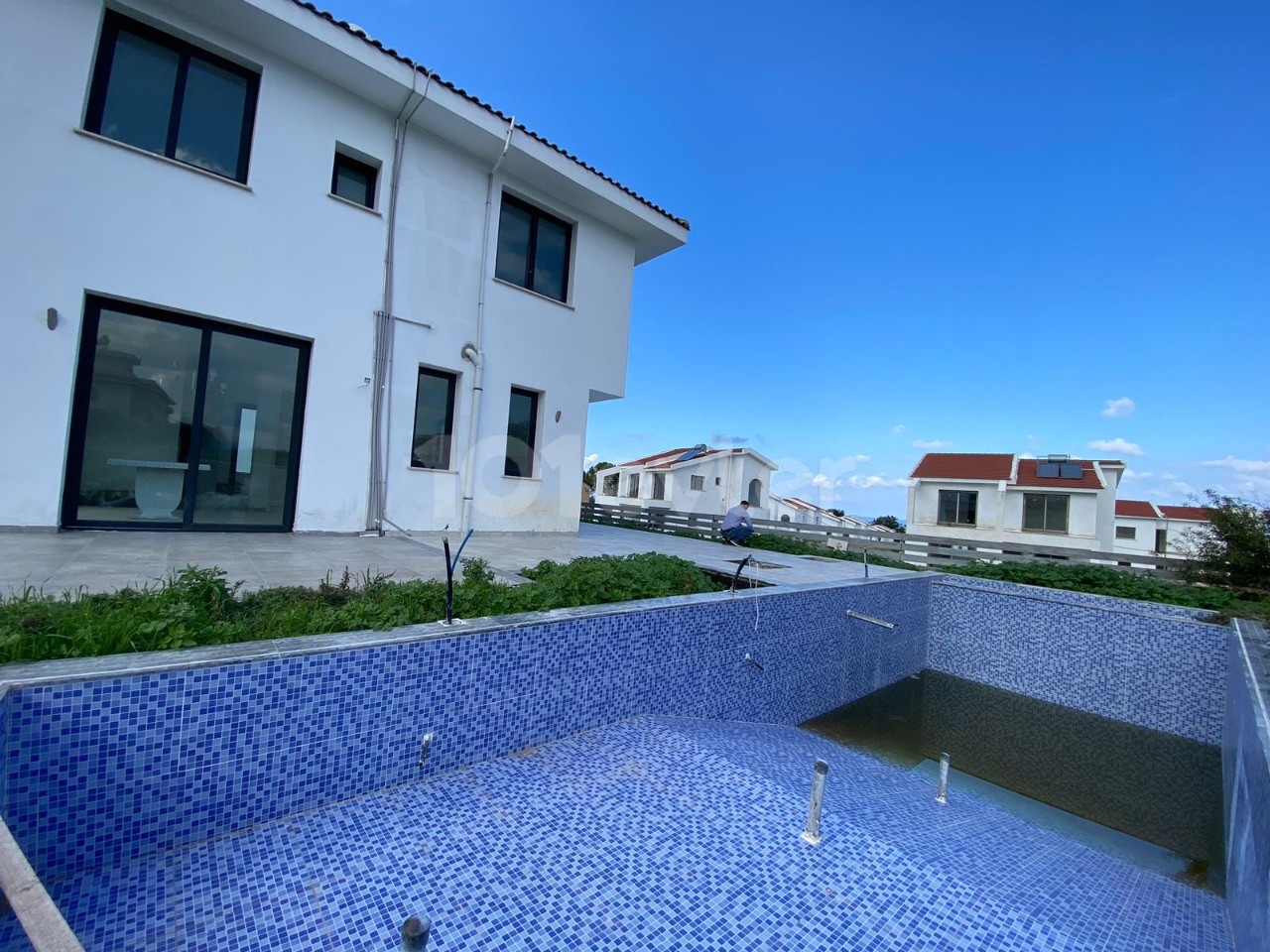 Miete 4+1 neue Villa mit Schwimmbad und Meerblick 