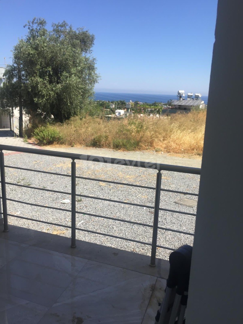 Квартира с видом на море 2+1 купон в Лапта, Кирения 