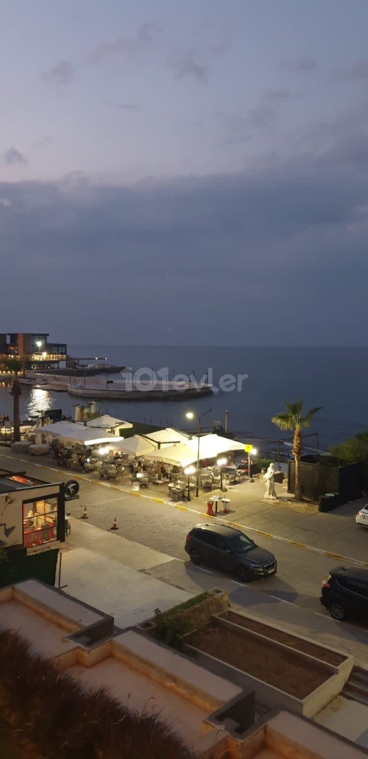 تخت برای فروش in Girne Merkez, گیرنه