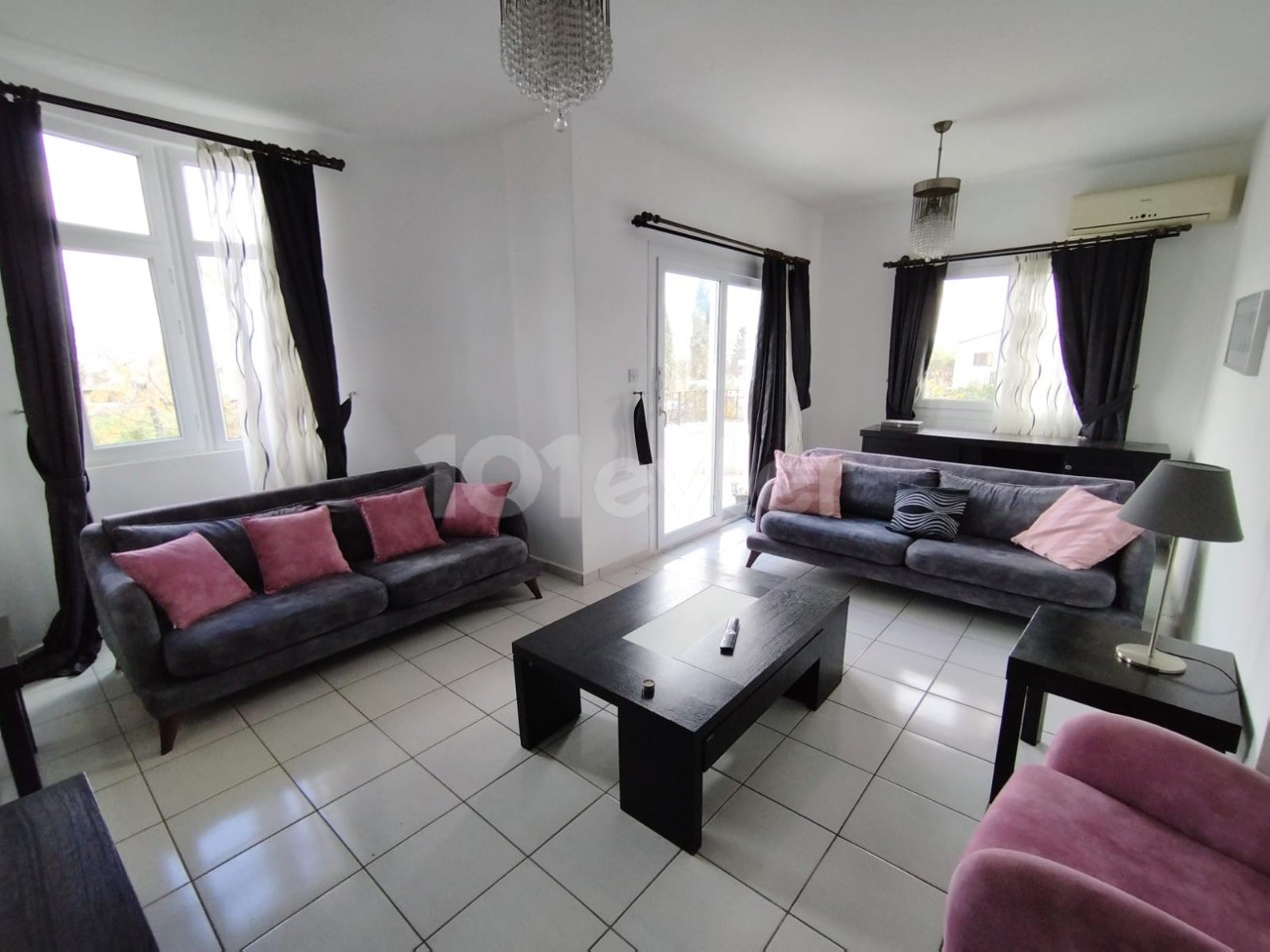Rent 3 bedroom apartment area in Çatalköy with pool 