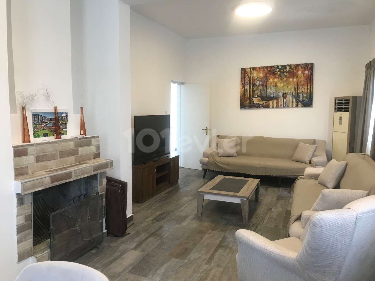 Girne Karakum da 3+1 7 Kişilik Lüks Eşyalı Özel Havuzlu Villa (3+1 tatil villası 3 yatak odası 1 mutfak ve stüdyo kendine ait havuz - şömine ve geniş bahçe)