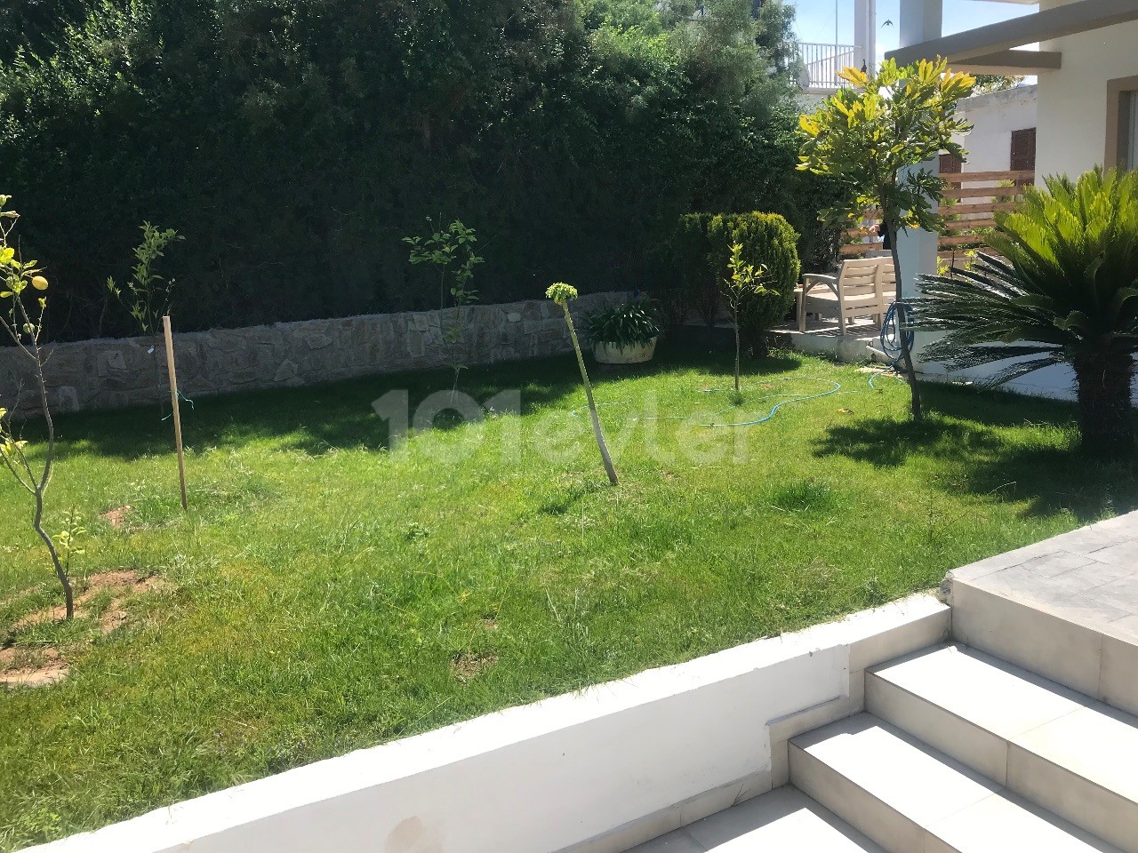 Girne Karakum da 3+1 7 Kişilik Lüks Eşyalı Özel Havuzlu Villa (3+1 tatil villası 3 yatak odası 1 mutfak ve stüdyo kendine ait havuz - şömine ve geniş bahçe)