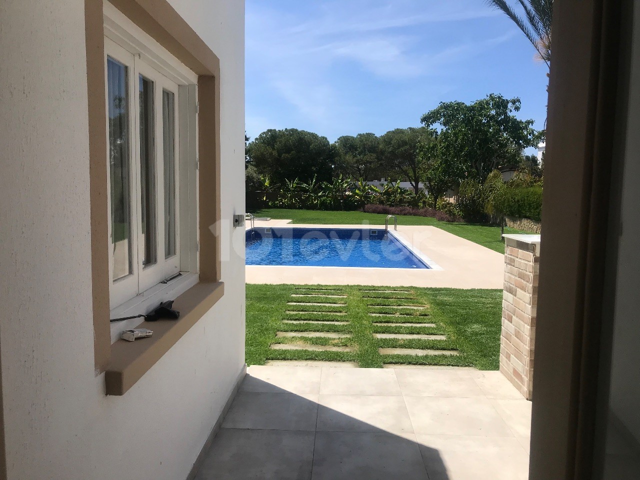 Girne Karakum da 3+1 7 Kişilik Lüks Eşyalı Özel Havuzlu Villa (3+1 Ferienvilla 3 Schlafzimmer 1 Küche und Studio ein eigener Pool - Kamin und großer Garten)