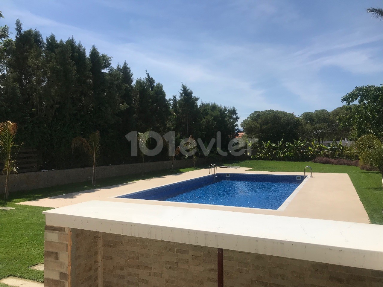 Girne Karakum da 3+1 7 Kişilik Lüks Eşyalı Özel Havuzlu Villa (3+1 Ferienvilla 3 Schlafzimmer 1 Küche und Studio ein eigener Pool - Kamin und großer Garten)