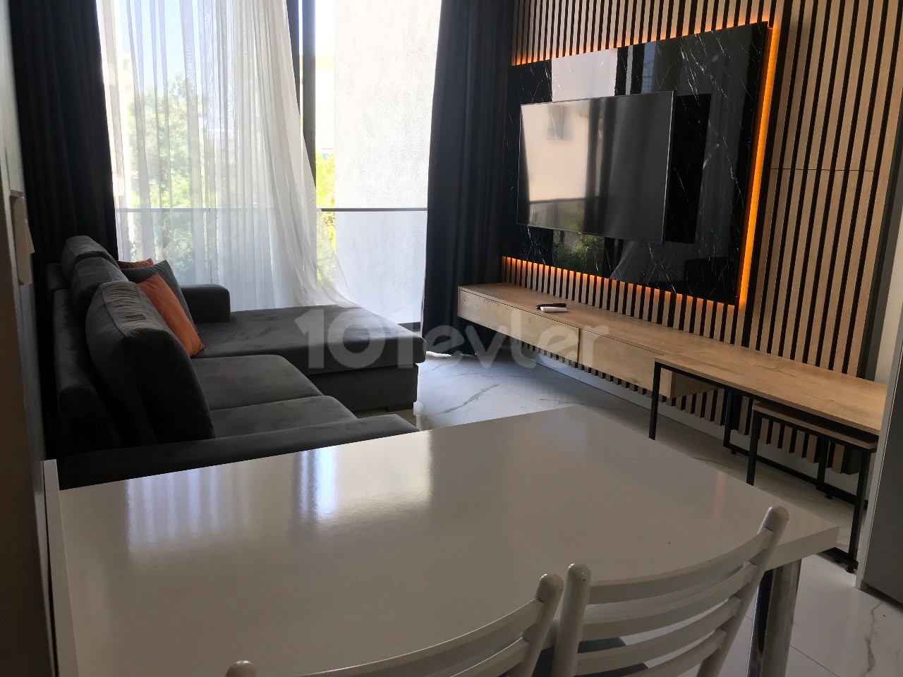 1+1 Apartment for Rent in Kyrenia Alsancak near Merit Hotels Area, within walking distance to Şokmar Premium and 50 meters from Camelot Beach 