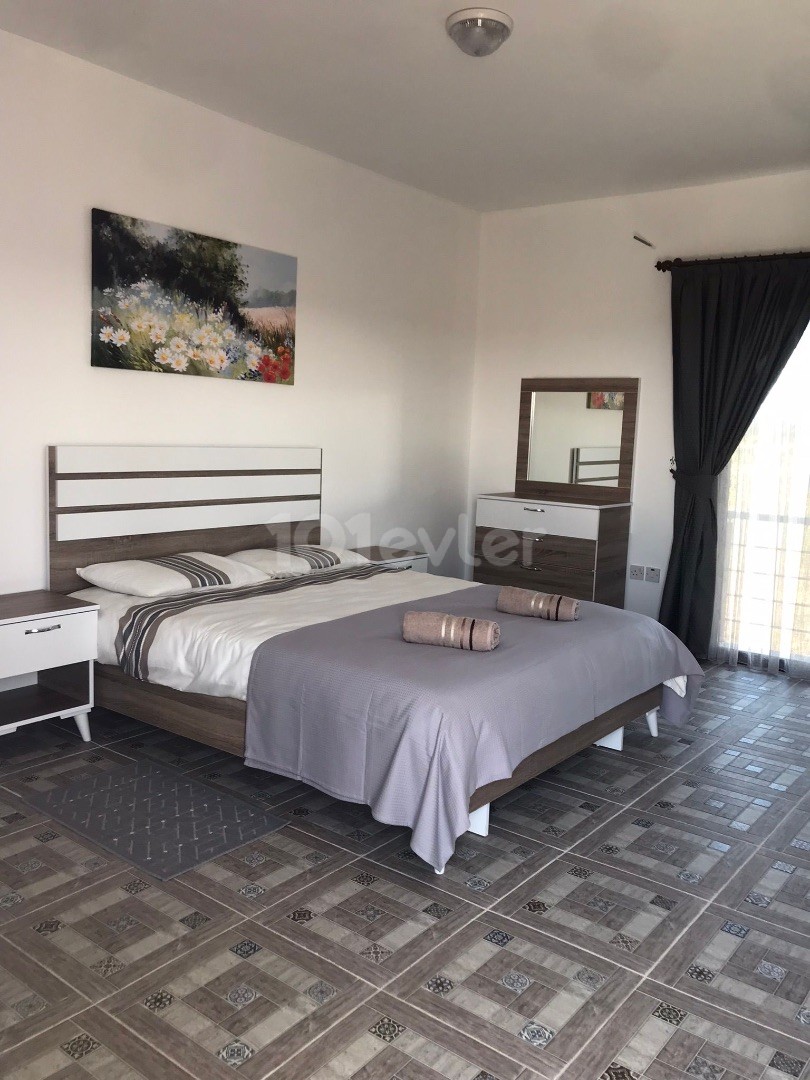 Tägliche Studio-Apartments im mediterranen Dorf Girne für den Tourismus geöffnet