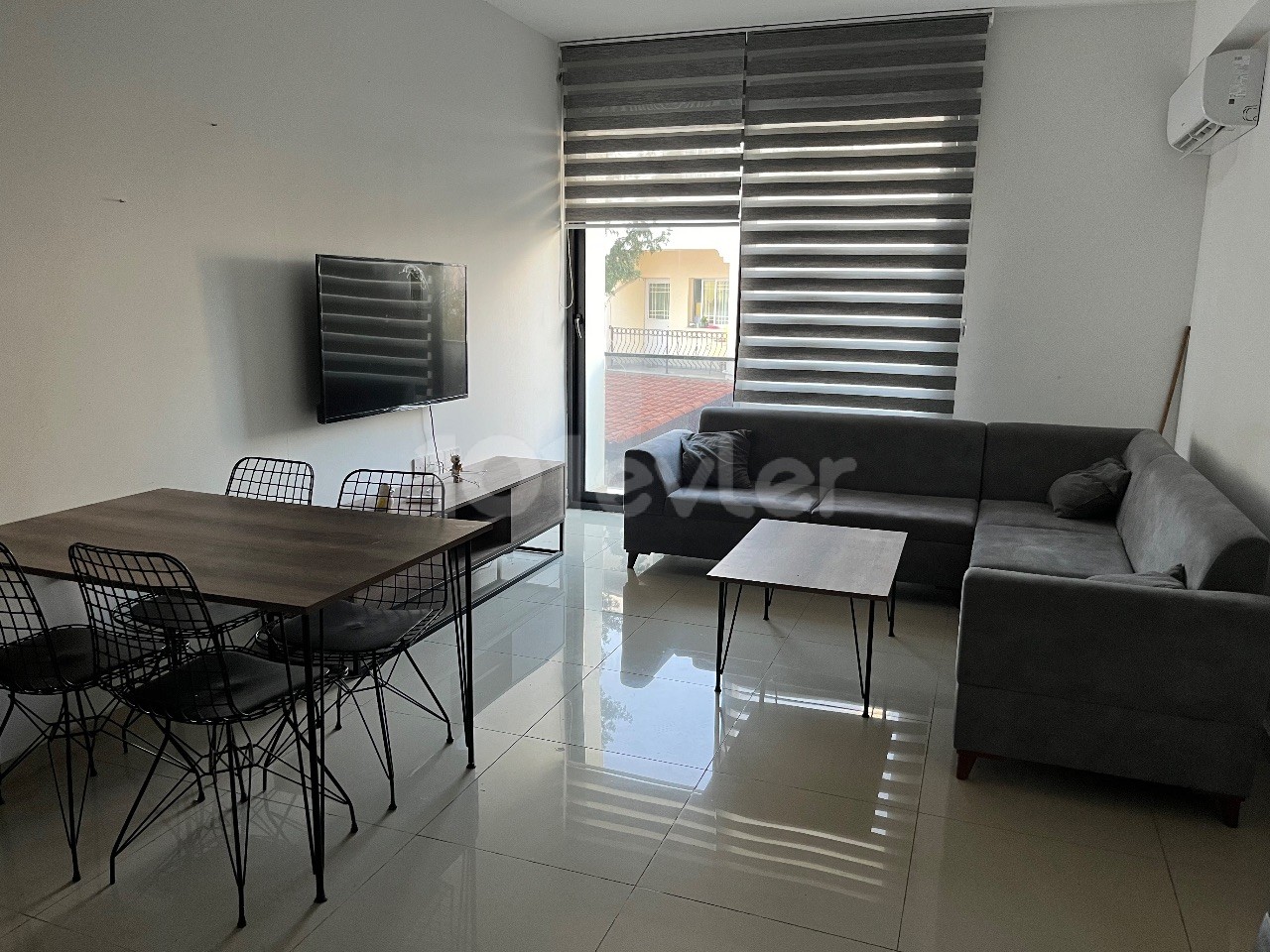 2+1 Fully Furnished Flat Near Gloria Jeans in the Center of Kyrenia