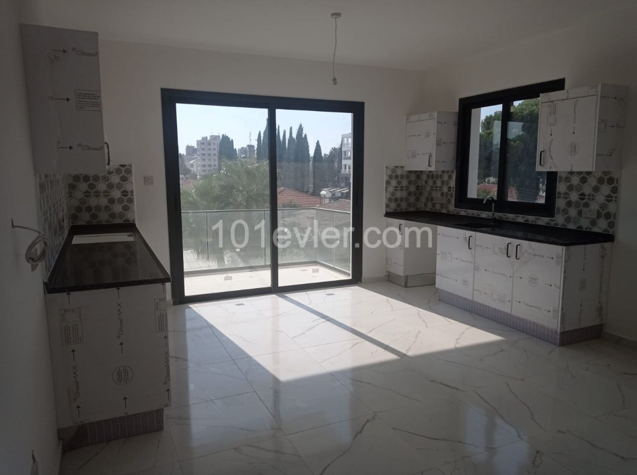 Newly finished apartments for sale in Yenişehir ** 