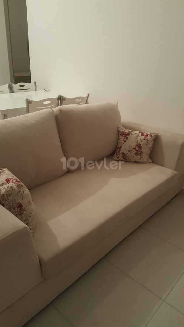 Küçük Kaymaklı 2+1 flat for sale