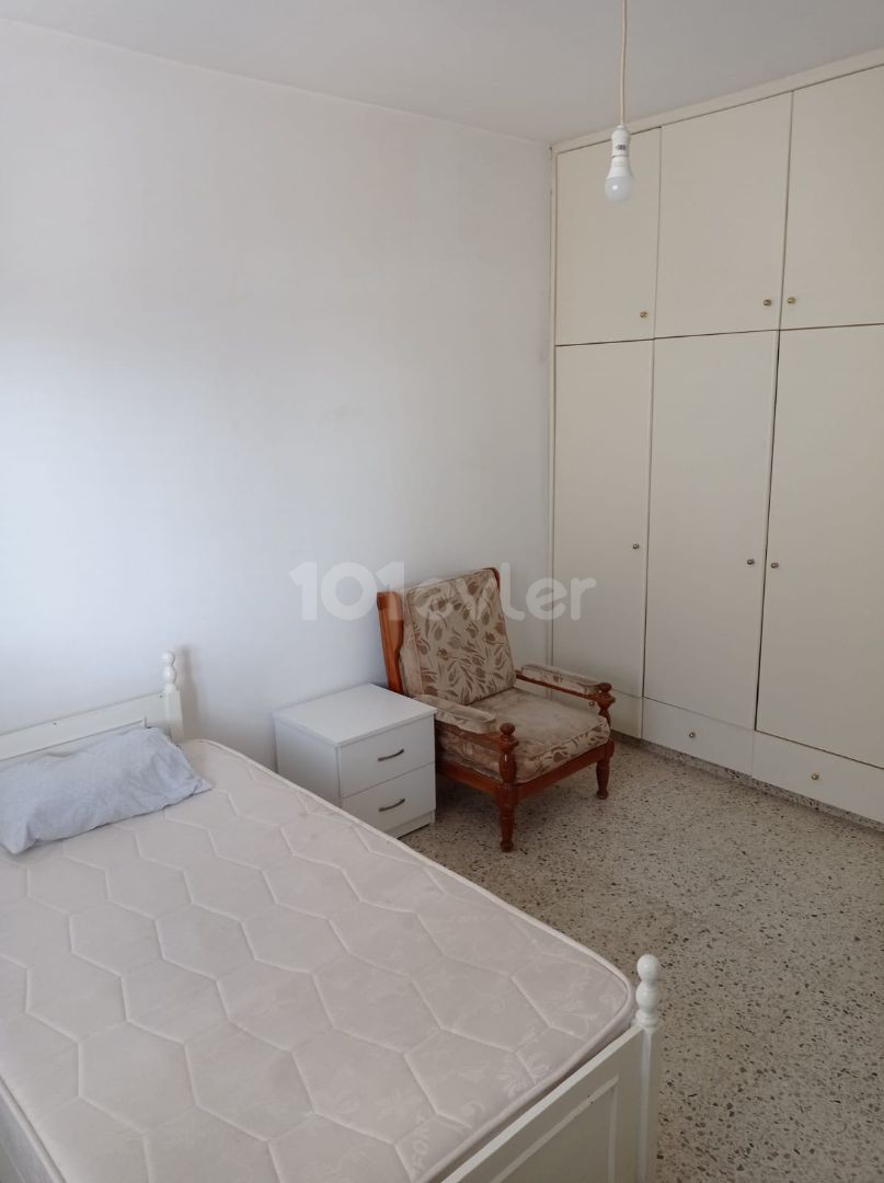 Gönyeli 3+1 flat for rent