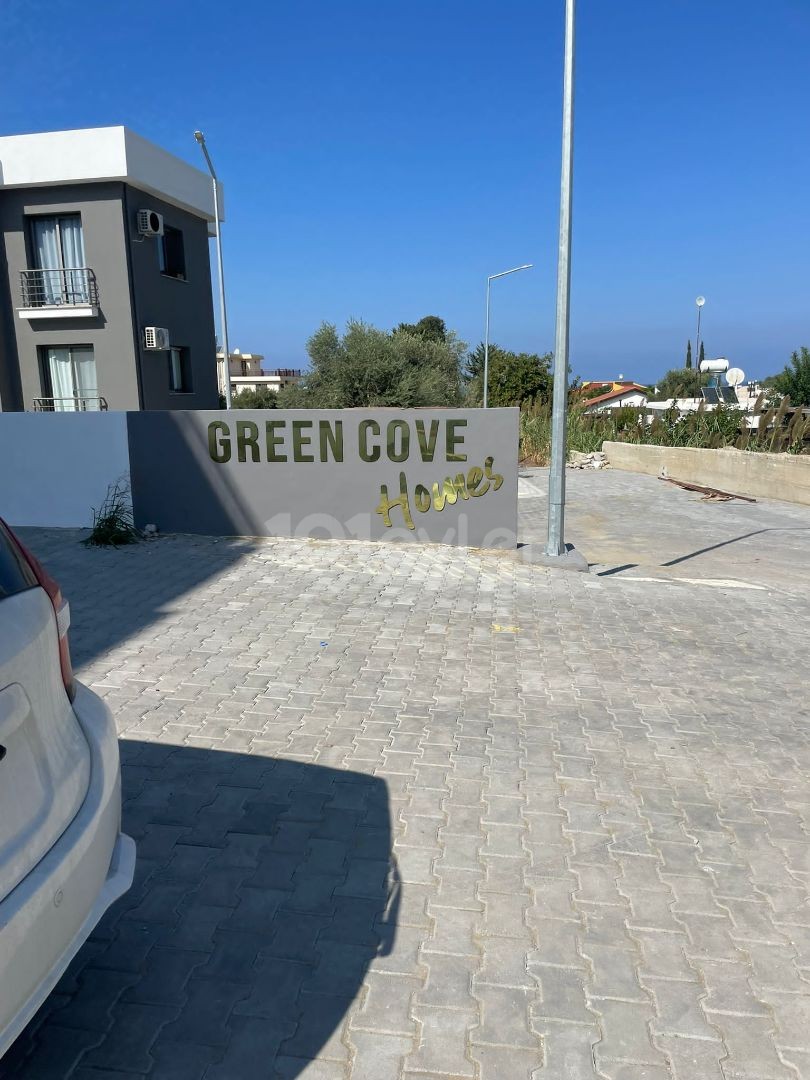 Girne Lapta da salilik 2+1 Zemin kat Daire 80m2 LUKS