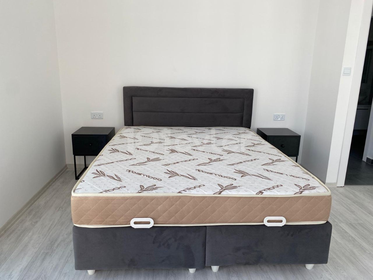 2+1 WOHNUNG ZU VERKAUFEN, KYRENIA CITY CENTER, KYRENIA REGION