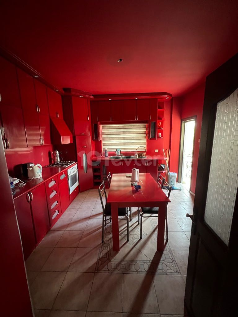Квартира 3+1 на продажу в Ортакёй, Никосия