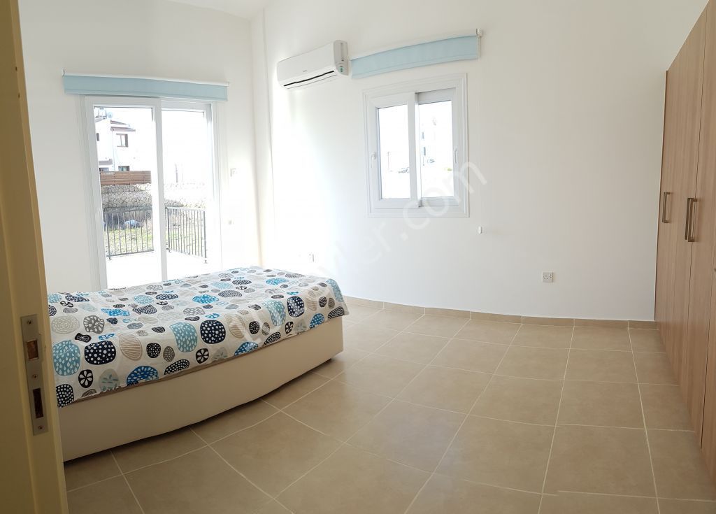 205M2 3 SCHLAFZIMMER DUPLE LLOGARA VILLA ** 