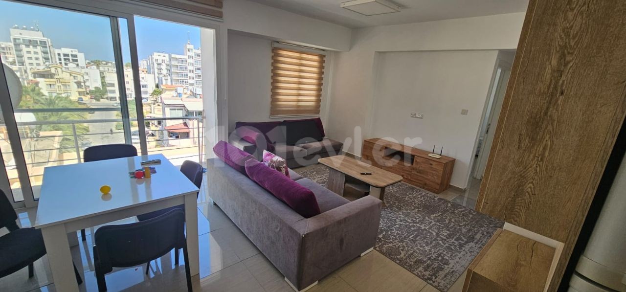 1+1 FOR RENT IN KYRENIA CENTER, WITHIN WALKING DISTANCE TO EVERYWHERE