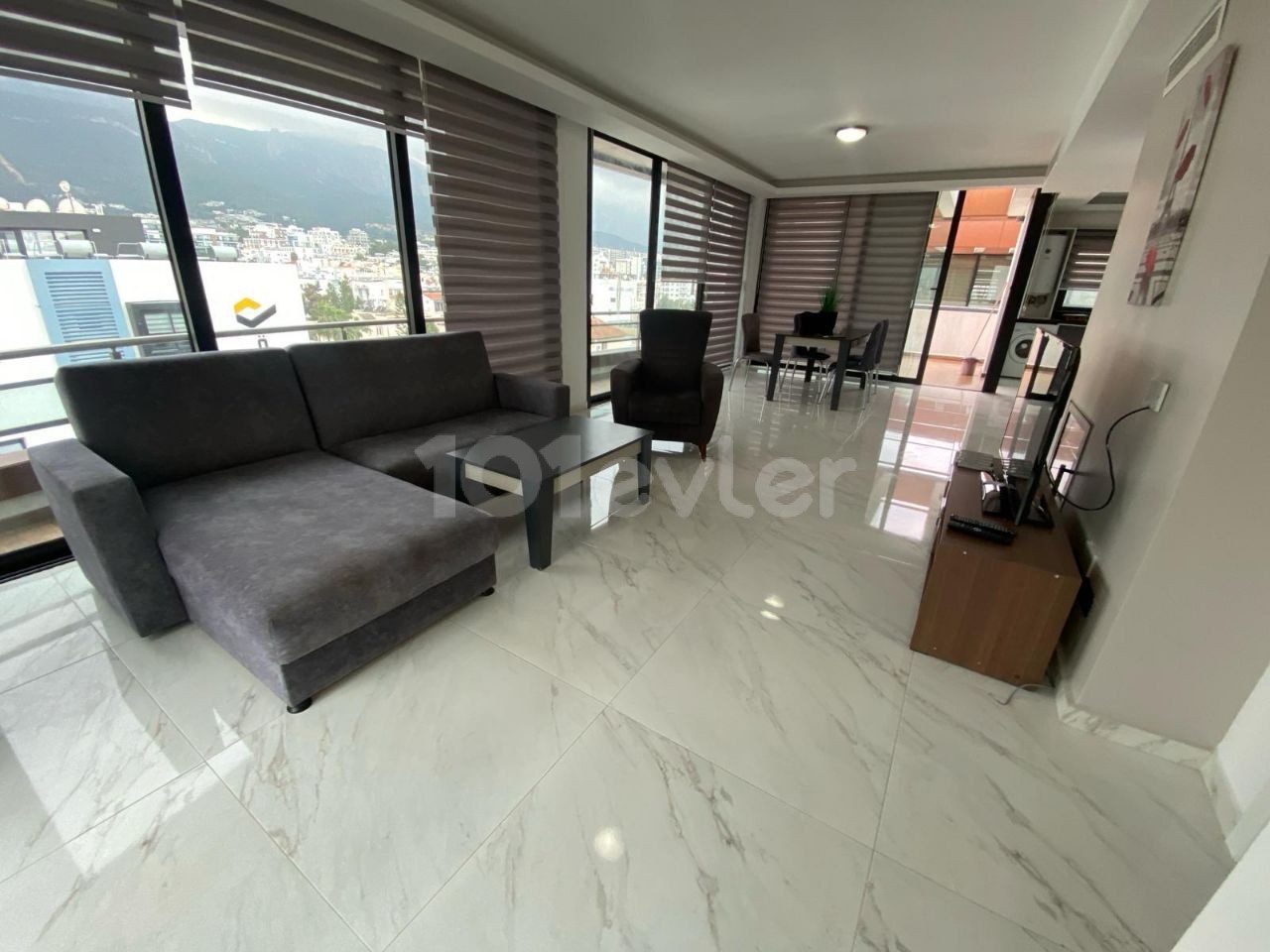 3+1 rental penthouse in the center of Girne