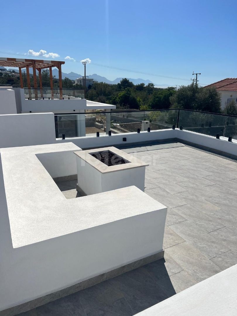 Esentepe'de  sıfır , tek katlı deniz manzaralı modern villa!