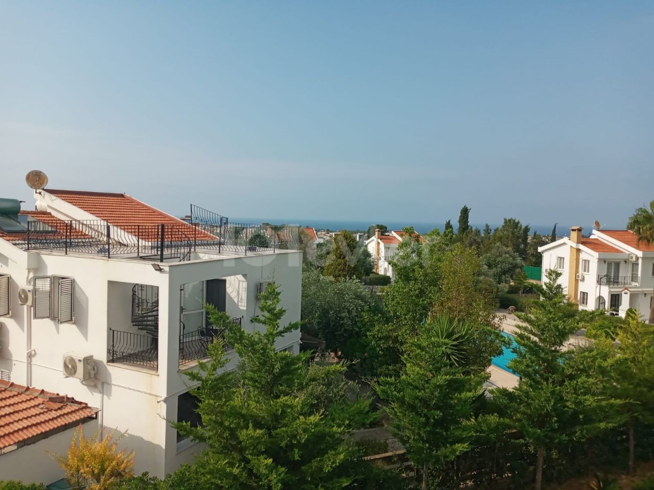 Villa mit eigenem Garten und Pool mit Meerblick in Catalköy ** 