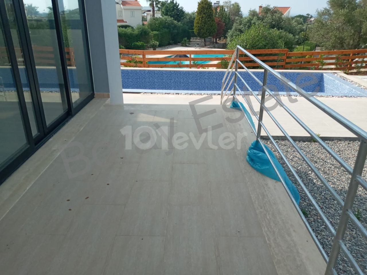 Catalköy de 4 yatak odalı modern Tarzı muteşem villa 