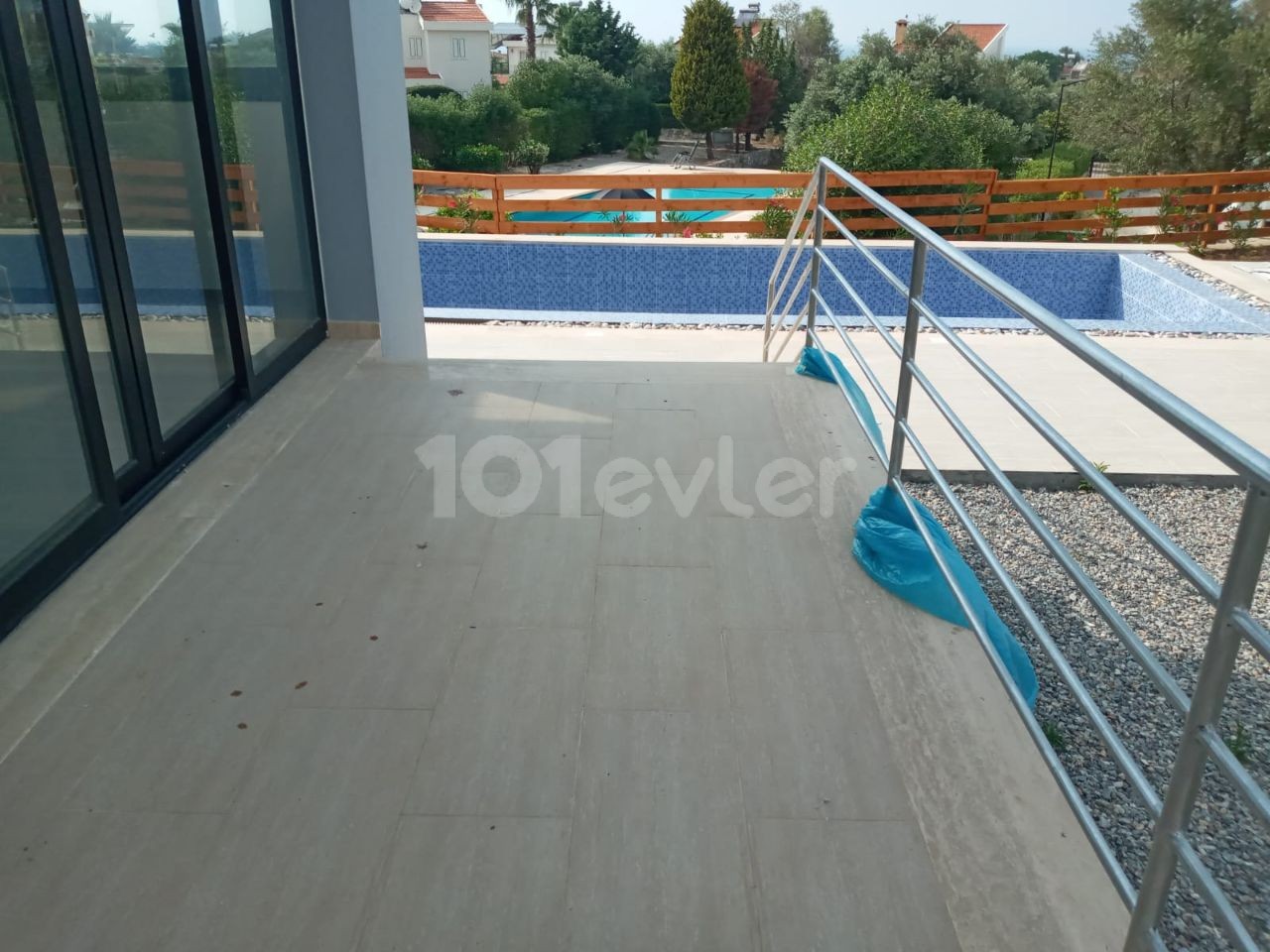 Catalköy de 4 yatak odalı modern Tarzı muteşem villa 