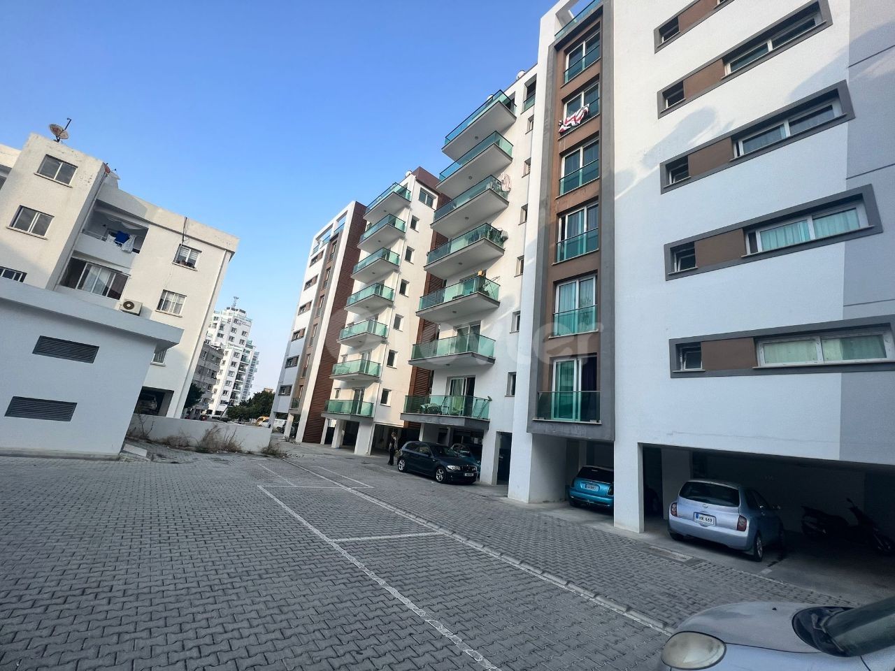 Flat For Sale in Aşağı Girne, Kyrenia