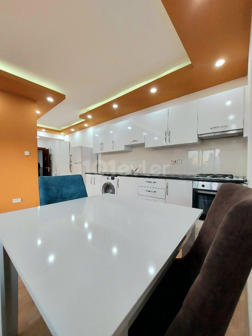 Luxury 2+1 apartment for rent in girne city center 