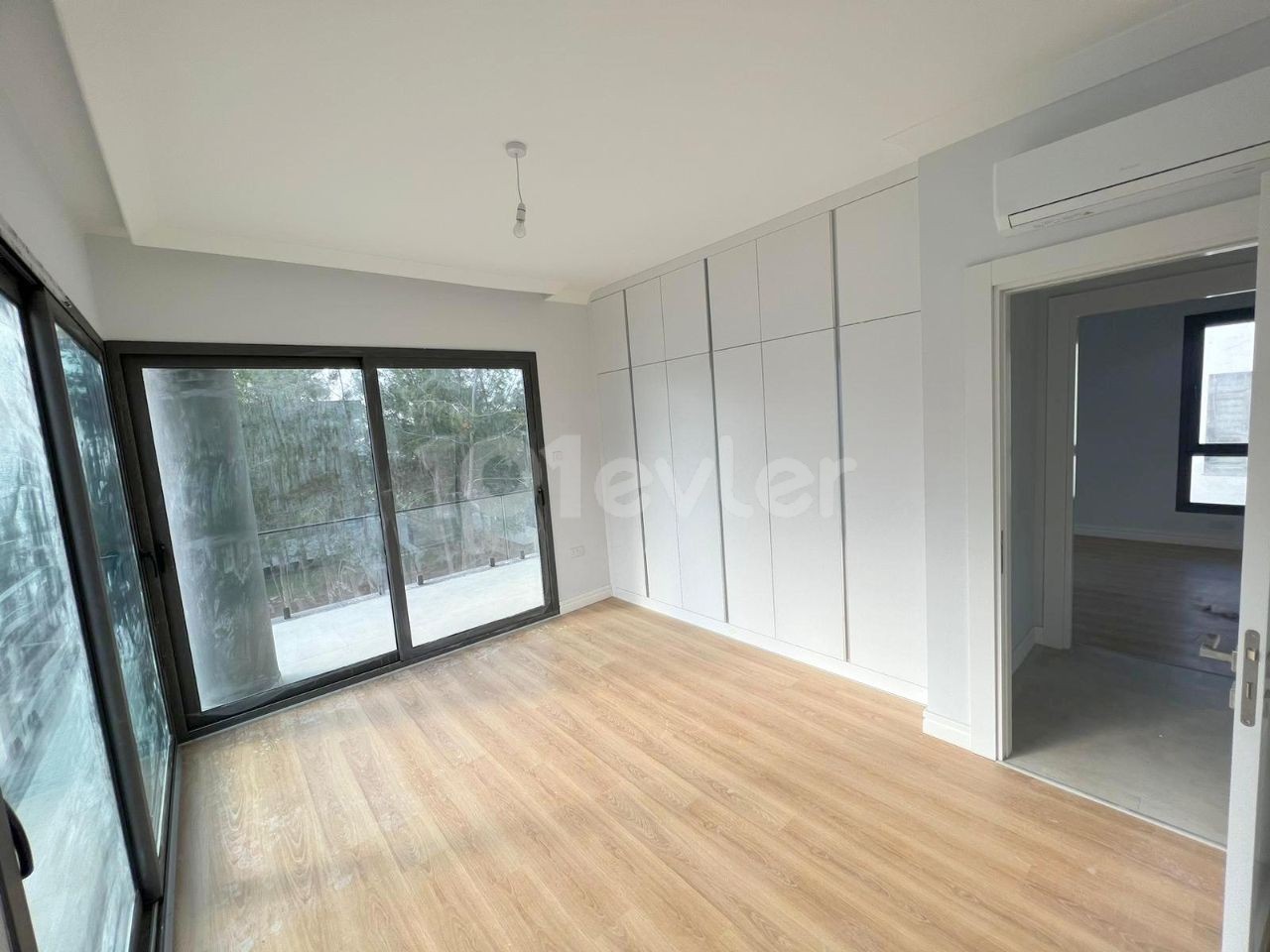 Luxurious 3+1 New Villa for Sale in a Prestigious Site 2 Minutes from the Ring Road in Edremit