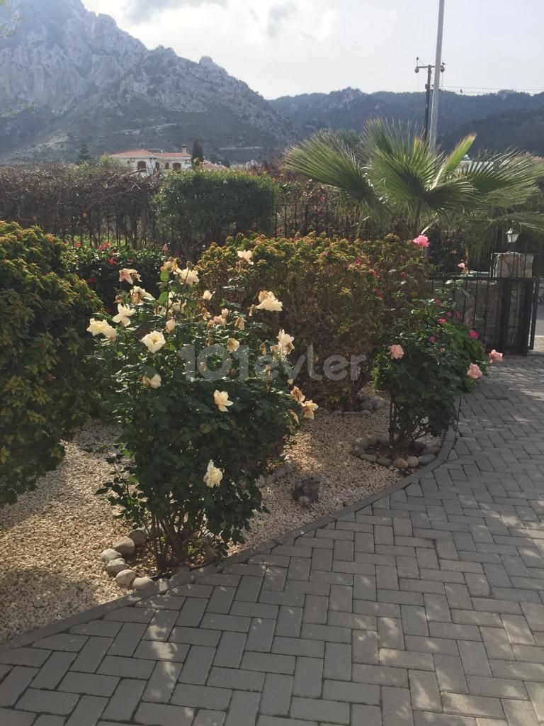 Villa For Sale in Karşıyaka, Kyrenia