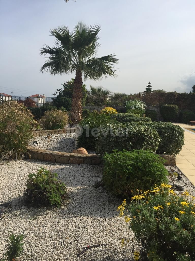 Villa For Sale in Karşıyaka, Kyrenia