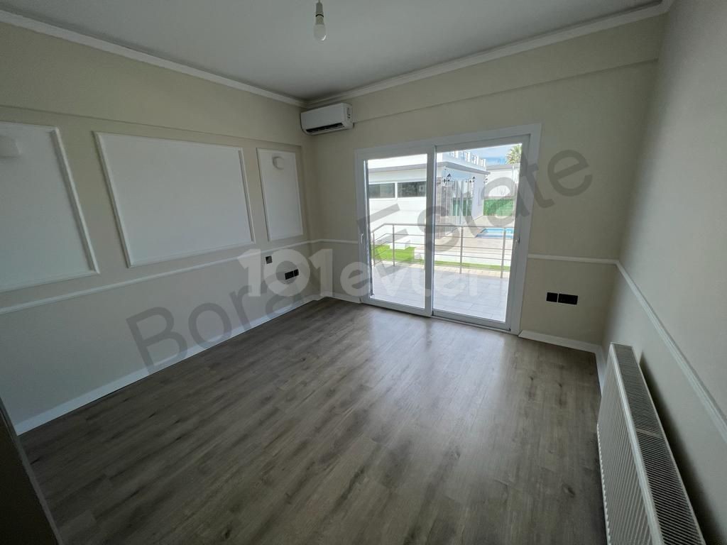 1650m2 arazi içinde toplamda 3 ayrı bina