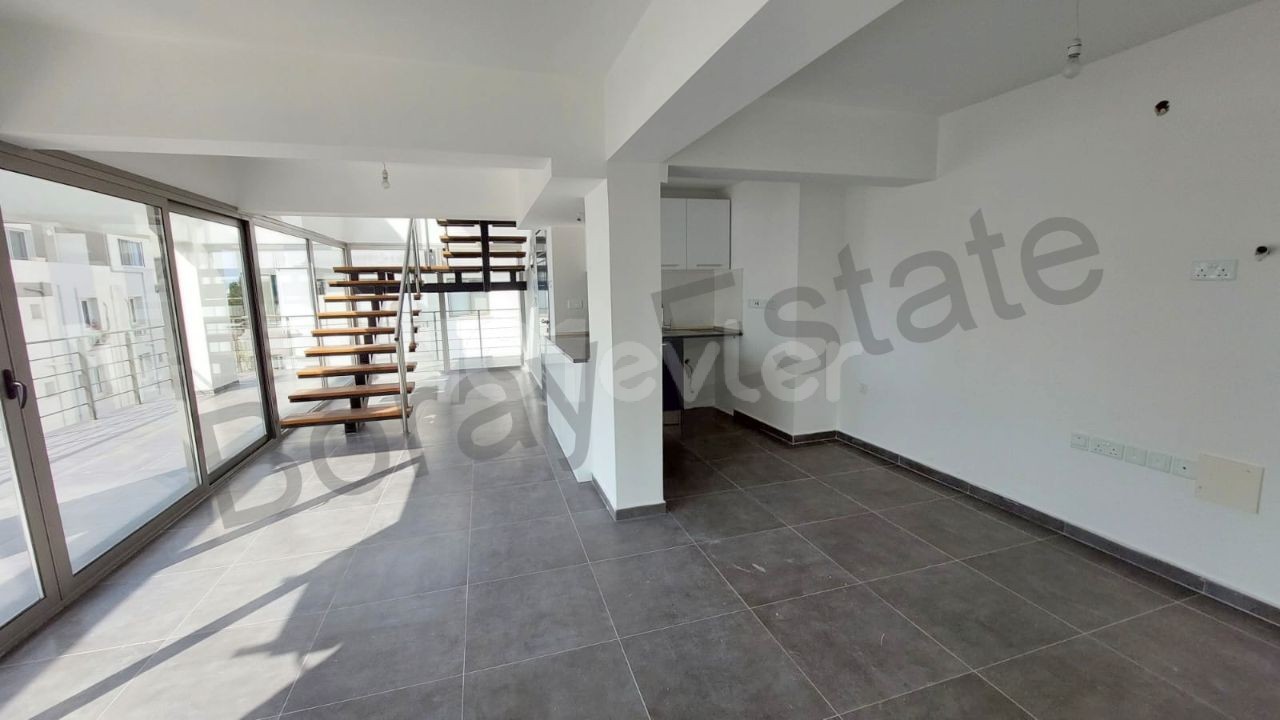 Penthouse with 2 bedrooms for sale in Kyrenia Center