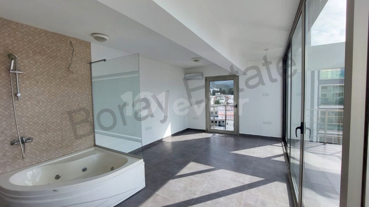 Penthouse mit 2 Schlafzimmern zum Verkauf im Kyrenia Center