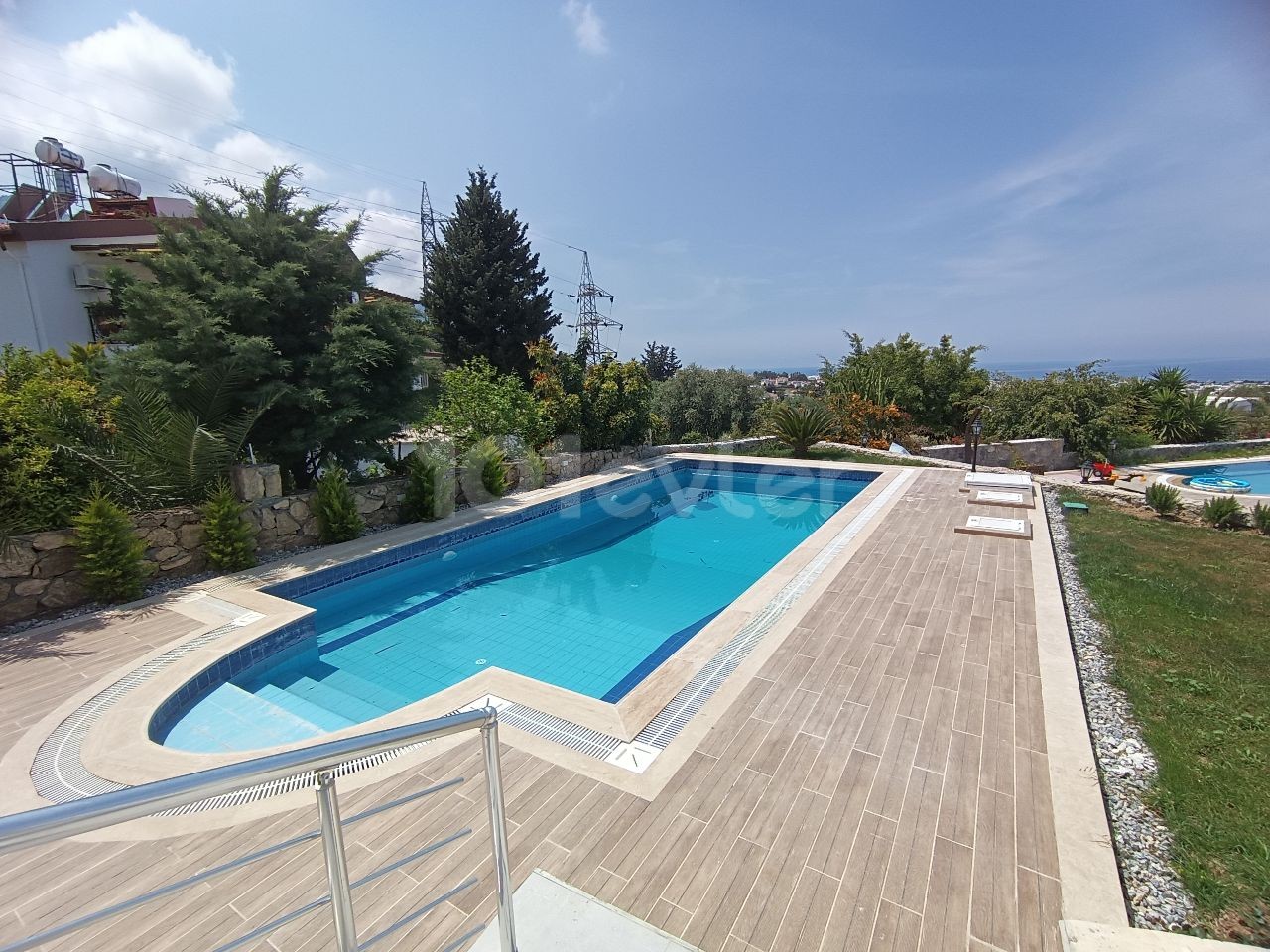 Girne /Alsancak bölgesinde müstakil yeni hiç kullanilmamis  satılık villa 