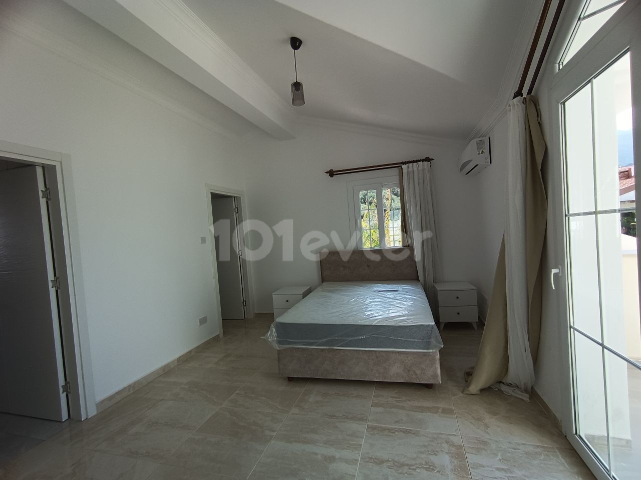 Detached new never used villa for sale in Kyrenia / Alsancak region 