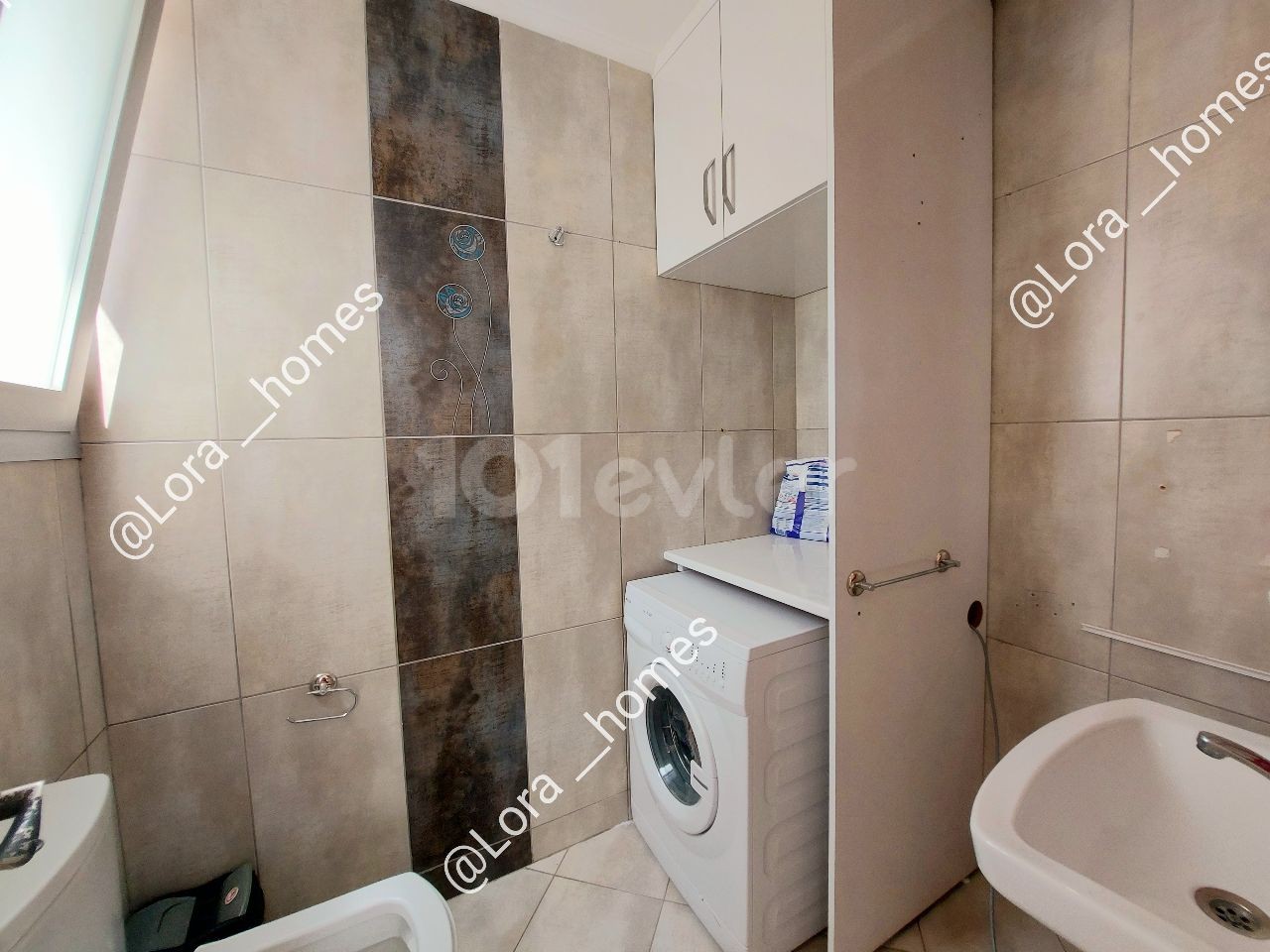 🏠LUXURY ,FULLY FURNISHED AND LARGE 3+1 FLAT FOR SALE IN GIRNE CENTER, CYPRUS