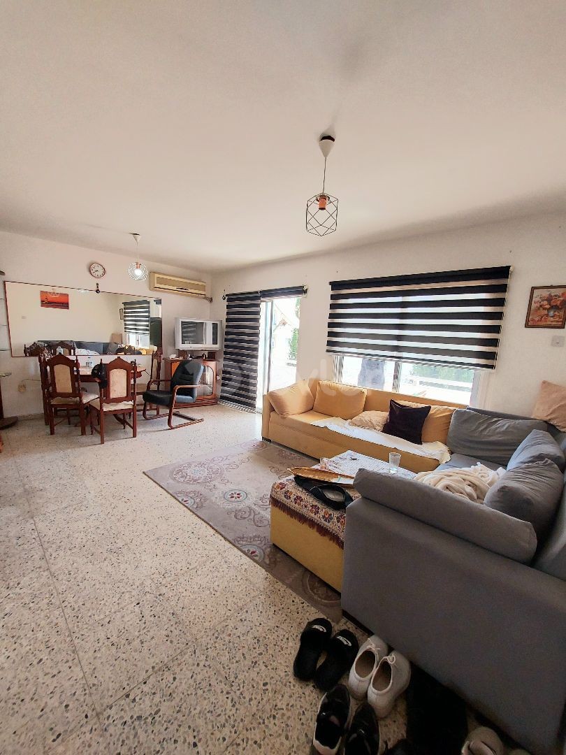 2+1 FLAT FOR SALE IN CENTER OF KYRENIA, 100M² ,   65,000 POUNDS  