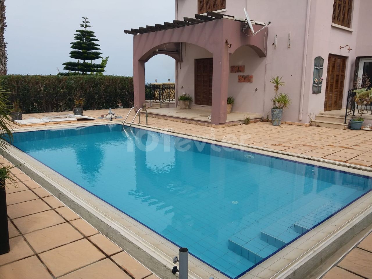 3+1 detached villa for rent in Catalkoy area of Kyrenia