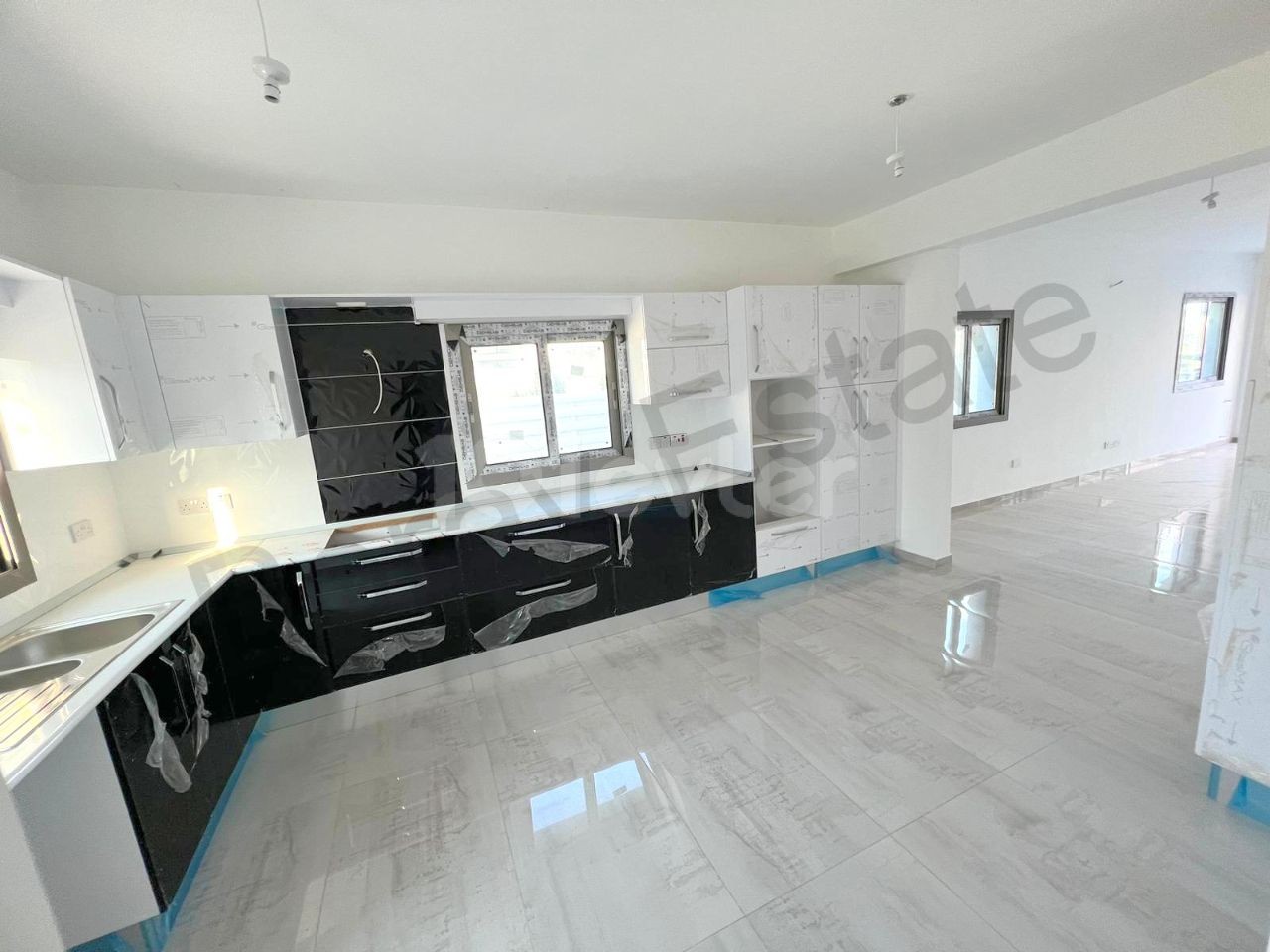 son 2 adet 220 m2 ikiz villa