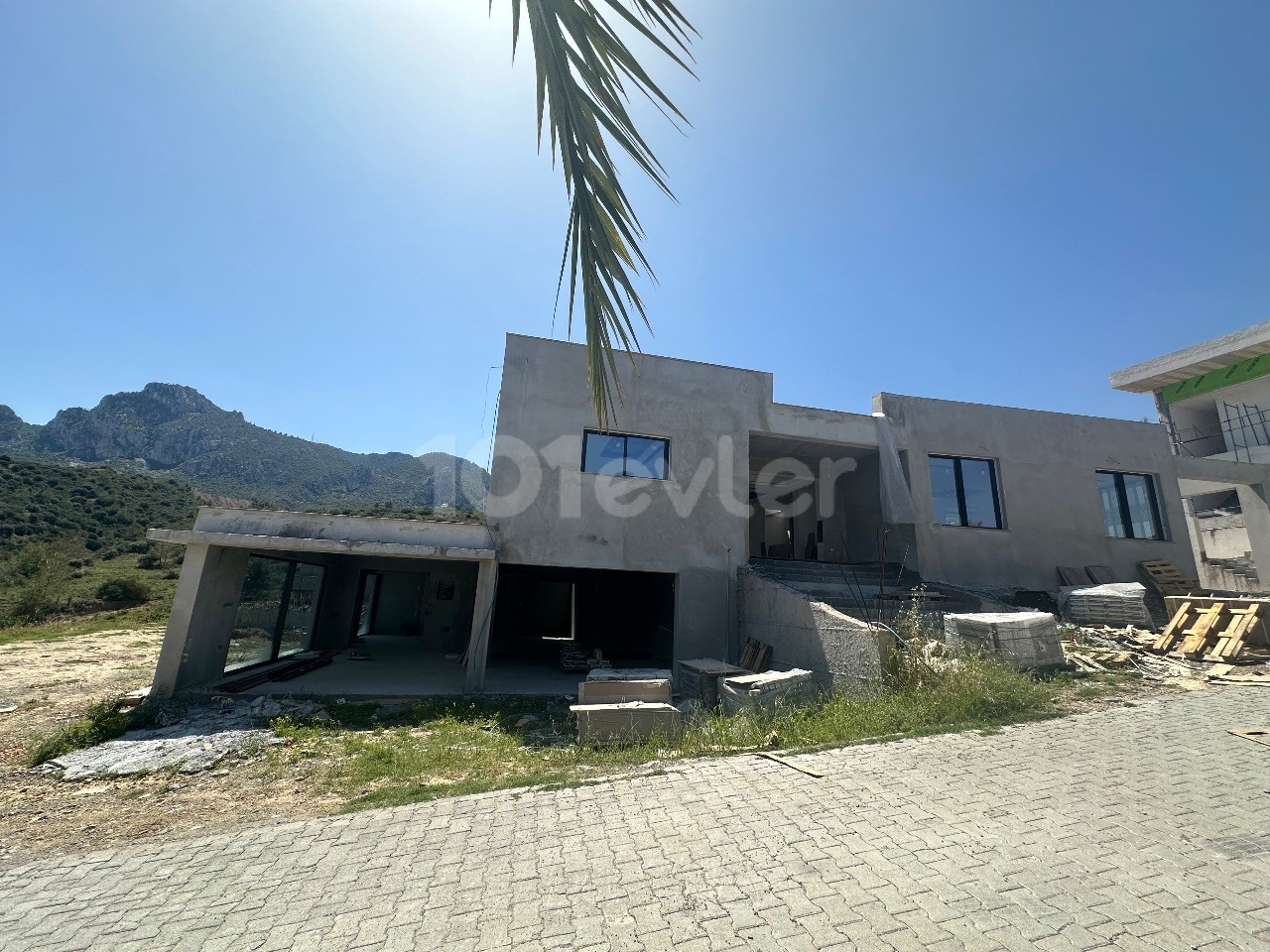 	Ultra Luxury Mansion in Edremit 	Magnificent mountain and sea view