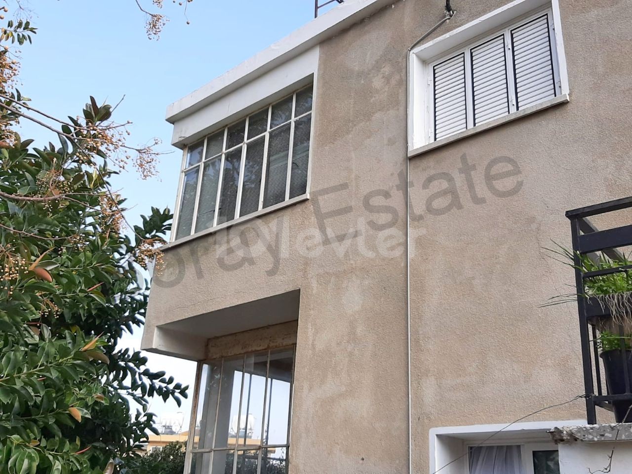 Spacious 2 bedroom apartment with garden in Girne Lapt