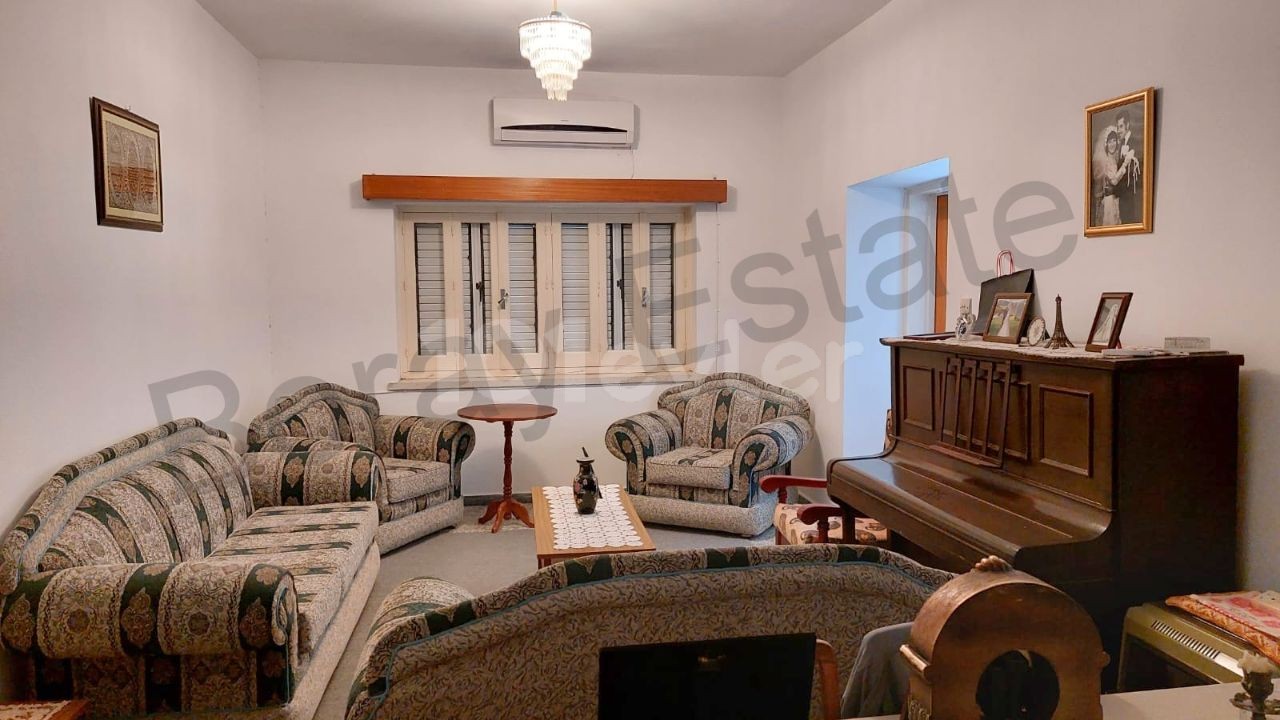 Geräumige 2-Zimmer-Wohnung mit Garten in Girne Lapt