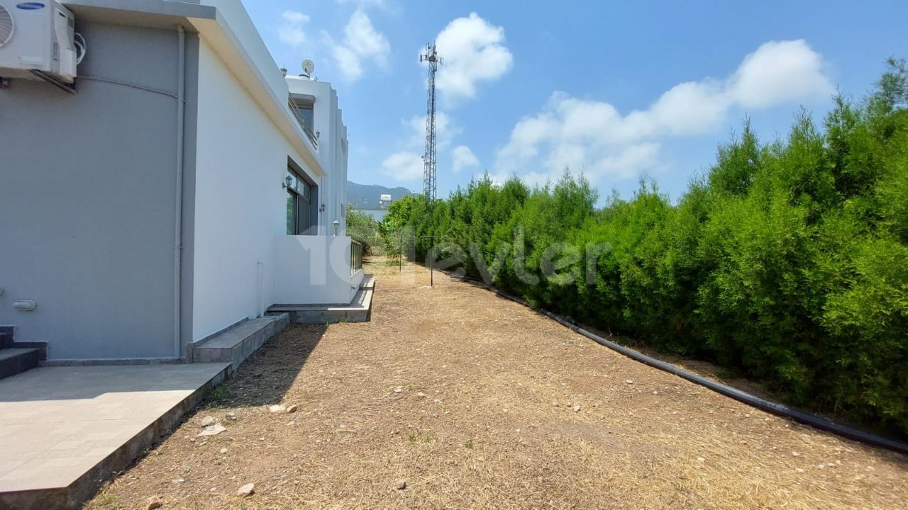 2 Villen zum Verkauf in Girne /Karşıyaka 1120 M2