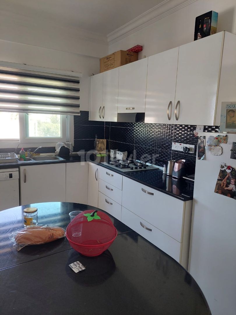 Spacious 2 bedroom apartment in Kyrenia /Alsancak