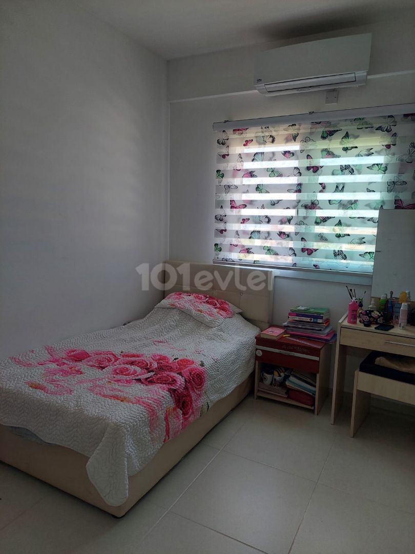 Geräumige 2-Zimmer-Wohnung in Kyrenia/Alsancak