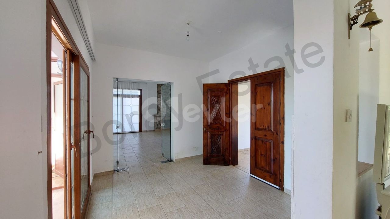 3+1 detached villa for sale in Girne Karsiyaka area