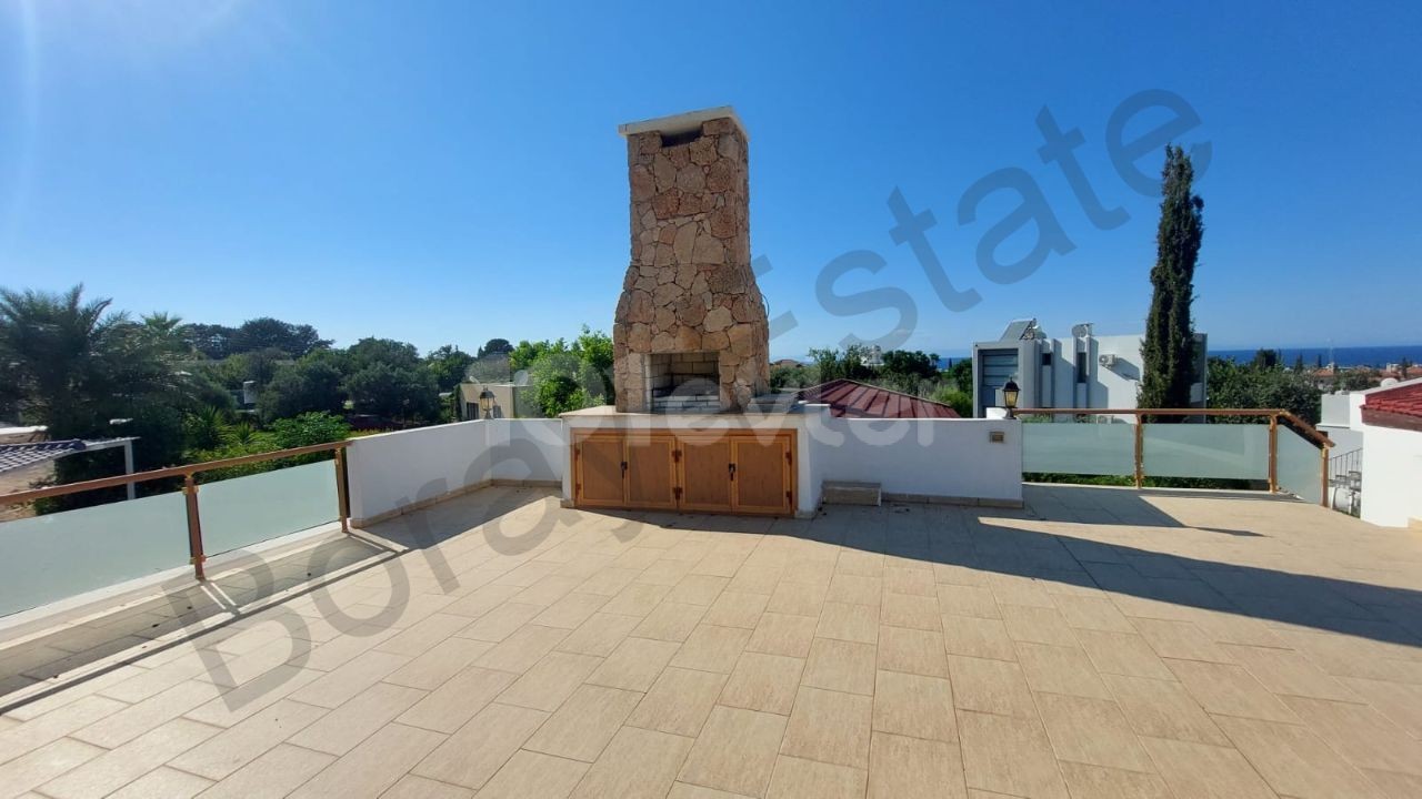 3+1 detached villa for sale in Girne Karsiyaka area