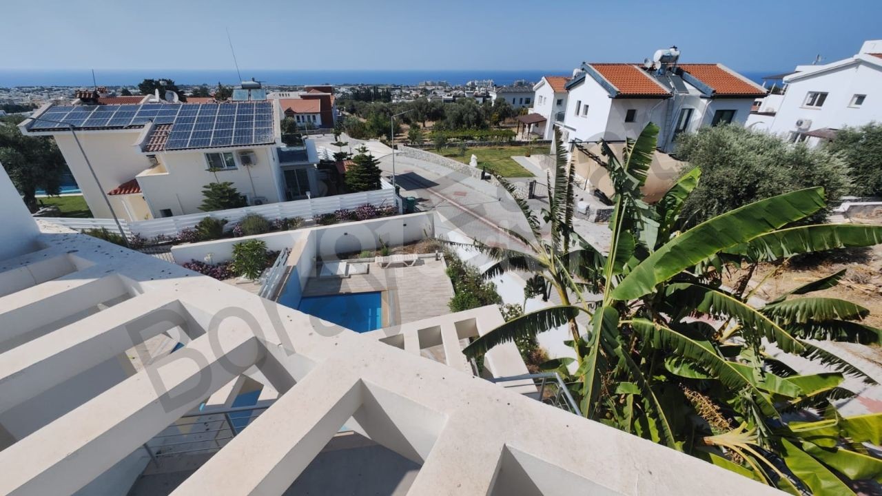 Girne /Alsancak bölgesinde mustakil satılık villa