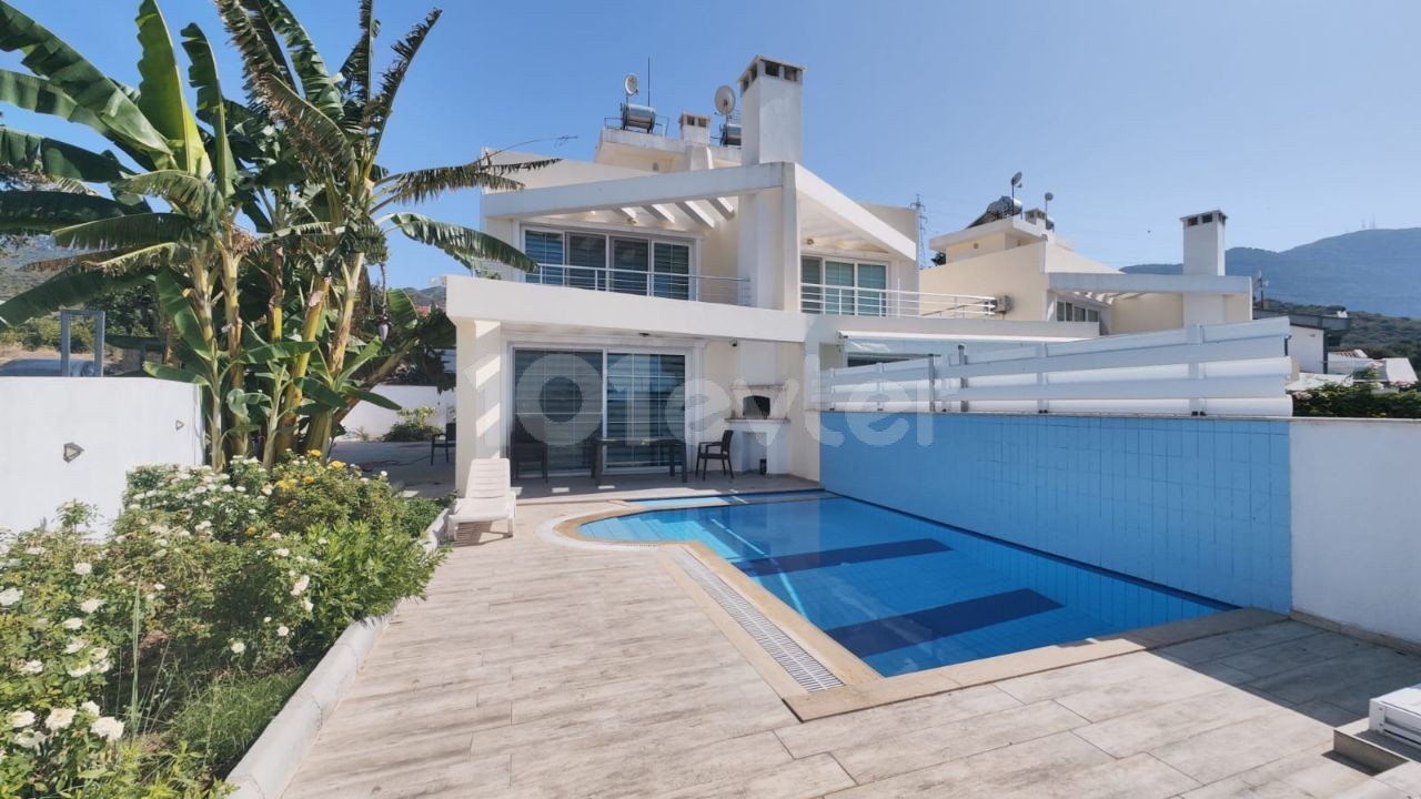 Freistehende Villa zum Verkauf in der Region Kyrenia / Alsancak
