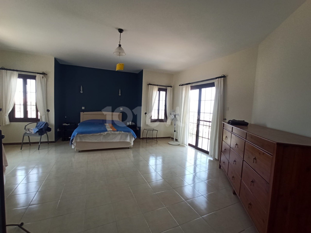 5 Schlafzimmer Villa zum Verkauf in Kyrenia Edremit ** 